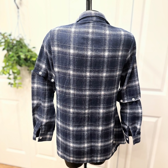 GUC Plaid button down - Picture 8 of 10